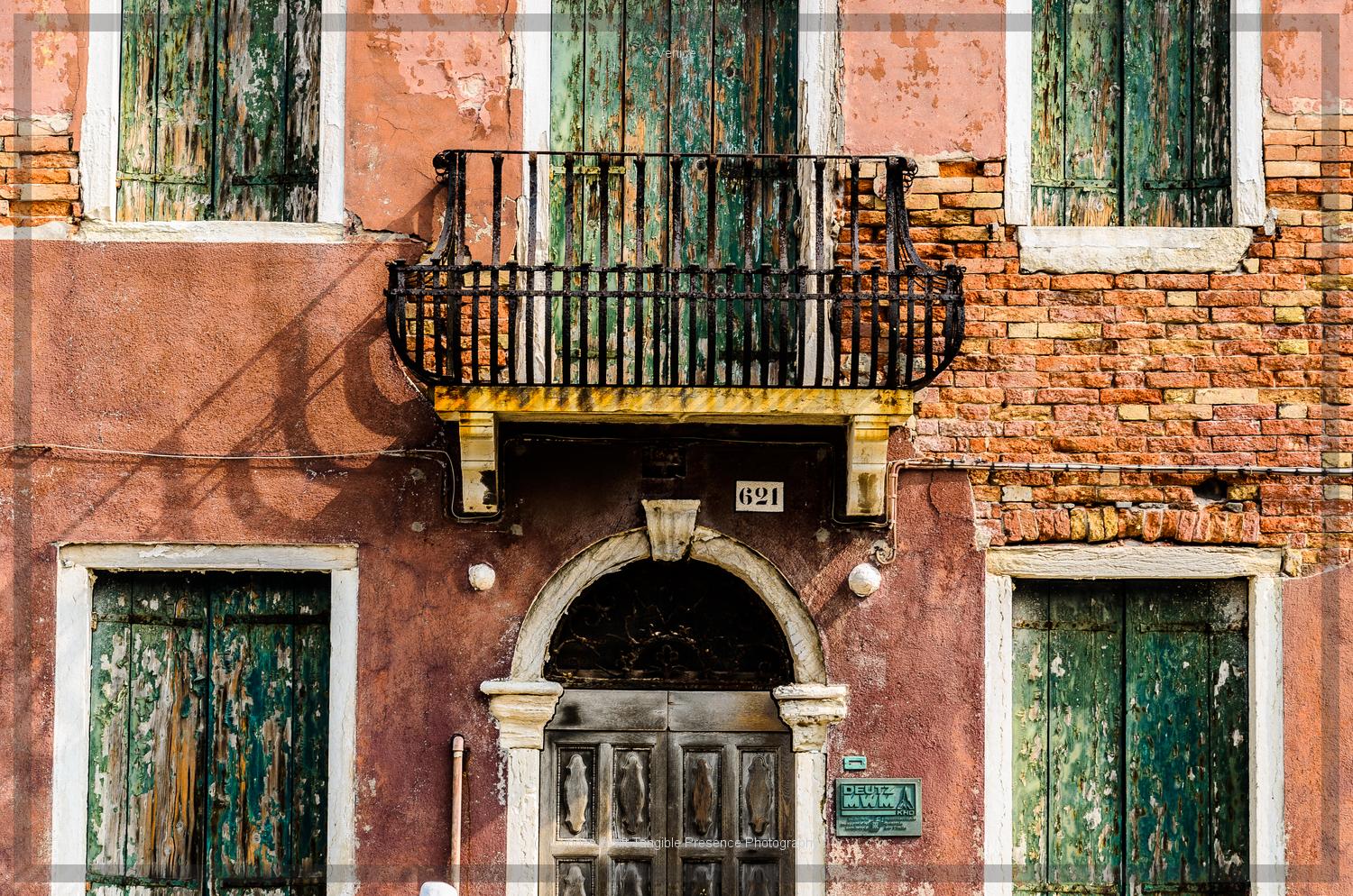  Building. Venice. Lynden Swift. Tangible Presence Photography. 