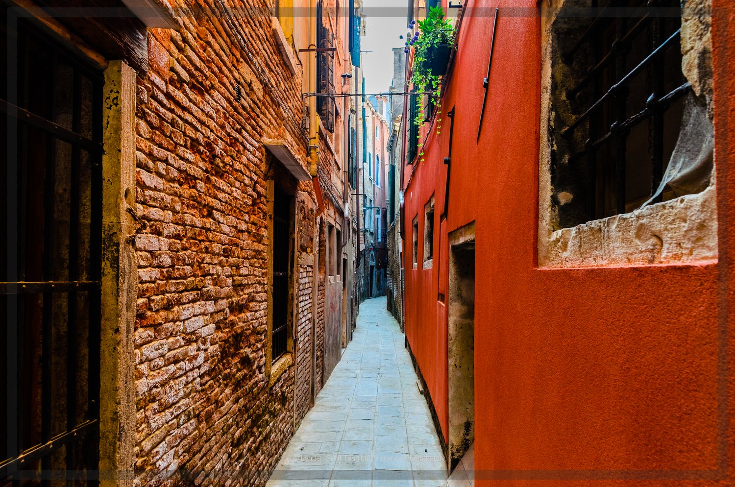  Narrow street. Venice. Lynden Swift. Tangible Presence Photography. 